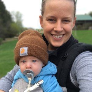 Meet your Posher, Caitlin